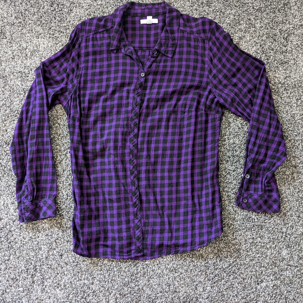 Women's black and purple checkered croft & barrow button down shirt